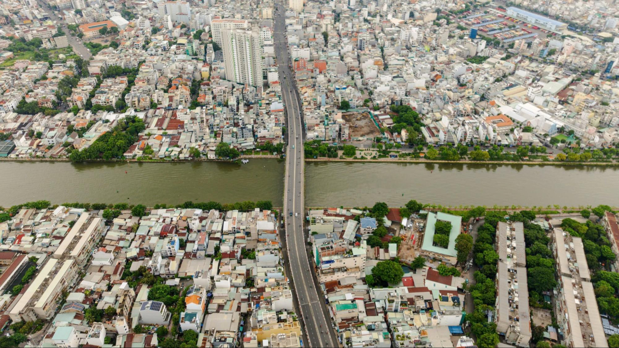 Toàn cảnh trái ngược của 3 bán đảo giữa lòng TP.HCM: Nơi thành đại công trường, chỗ là “khu nhà giàu”, nơi chờ hồi sinh sau 30 năm  - Ảnh 12.