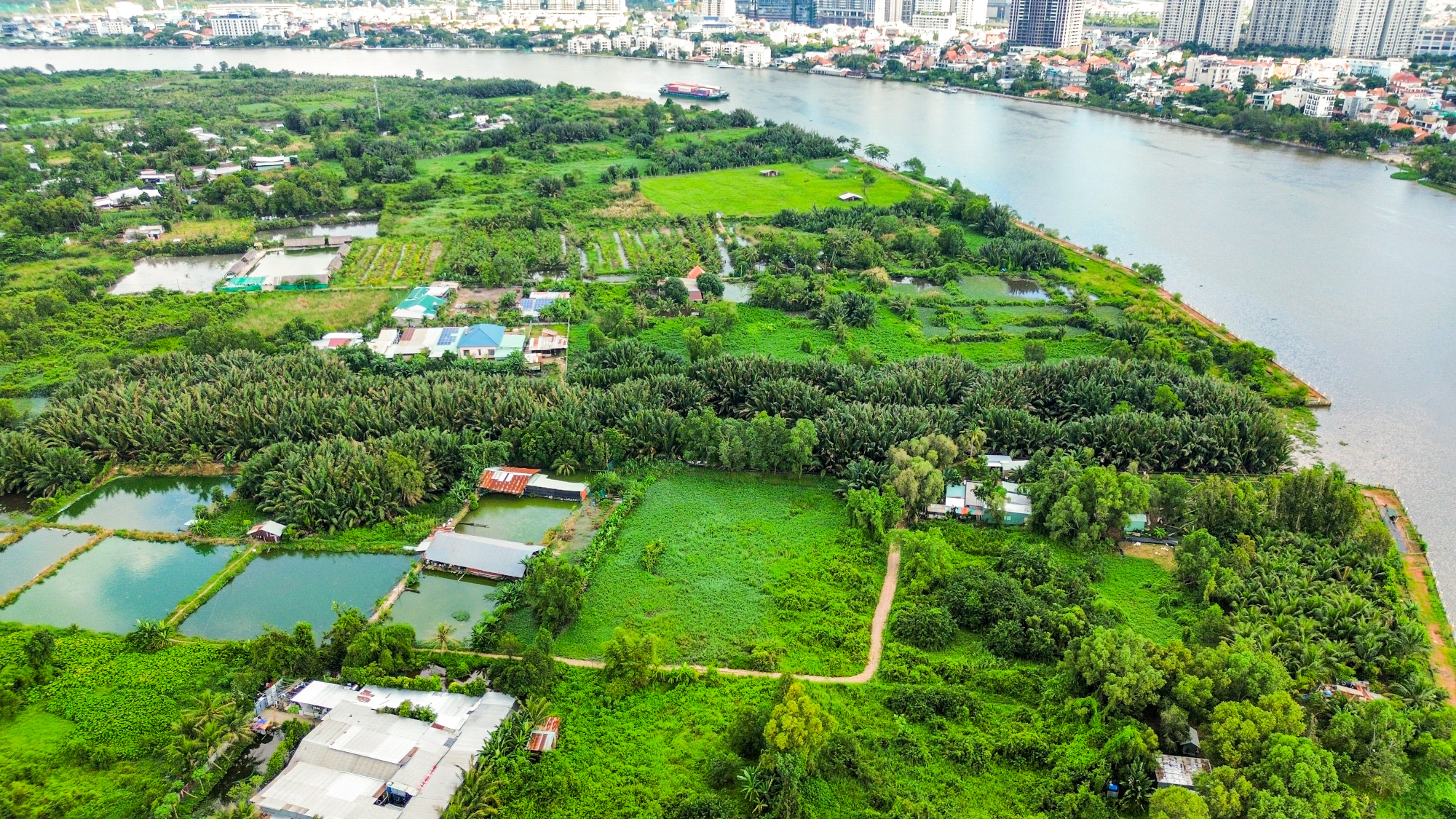 Toàn cảnh trái ngược của 3 bán đảo giữa lòng TP.HCM: Nơi thành đại công trường, chỗ là “khu nhà giàu”, nơi chờ hồi sinh sau 30 năm  - Ảnh 14.