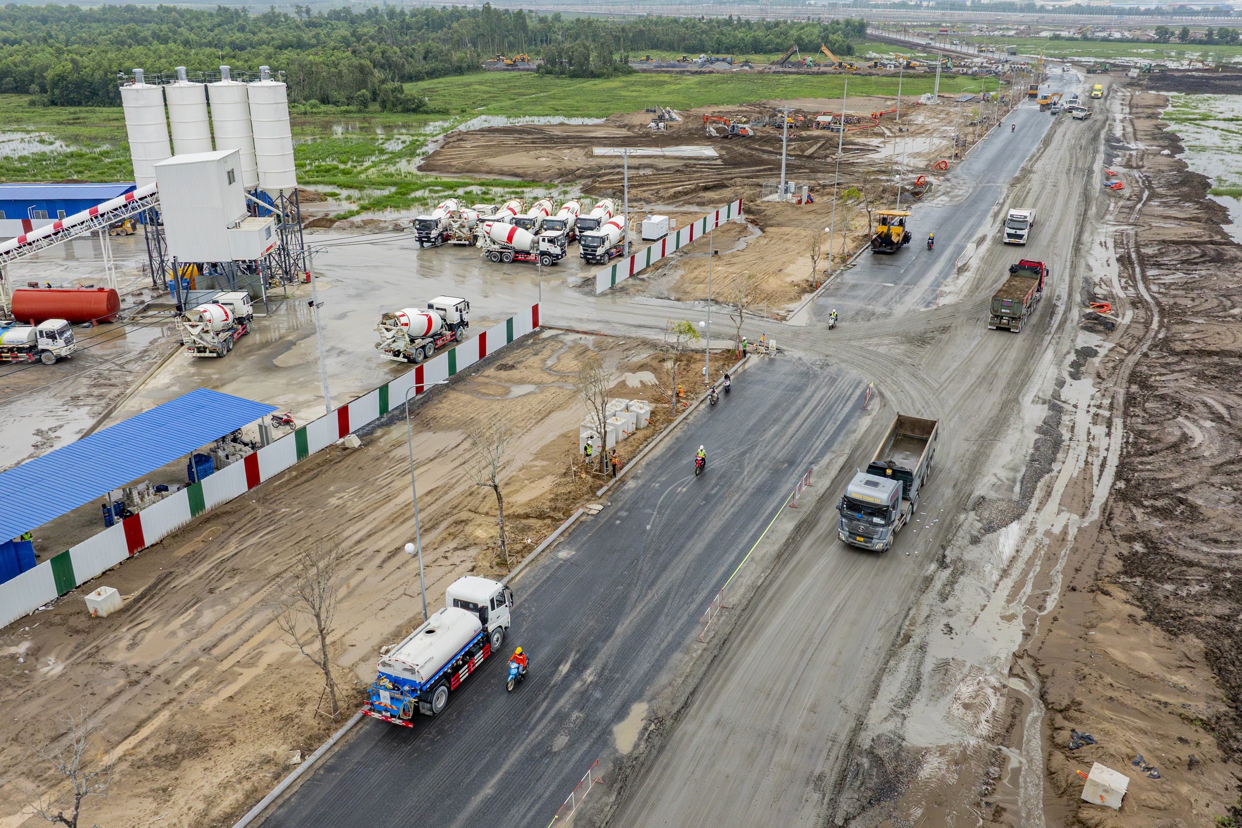 Vingroup đầu tư hơn 2,3 tỷ USD, mảnh đất 'đắp chiếu' hàng thập kỷ lập tức gây chú ý...tương lai sẽ là chỗ ở cho 60.000 sinh viên và giảng viên- Ảnh 6.