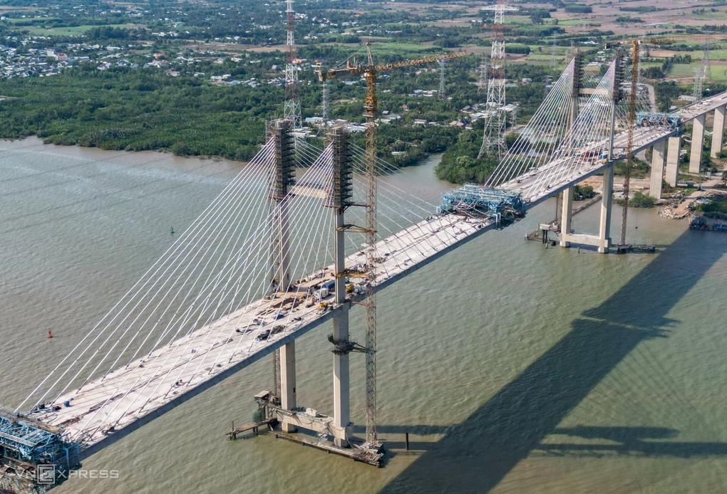 Thi công cầu Phước Khánh thuộc cao tốc Bến Lức - Long Thành, tháng 5/2026. Ảnh: Quỳnh Trần